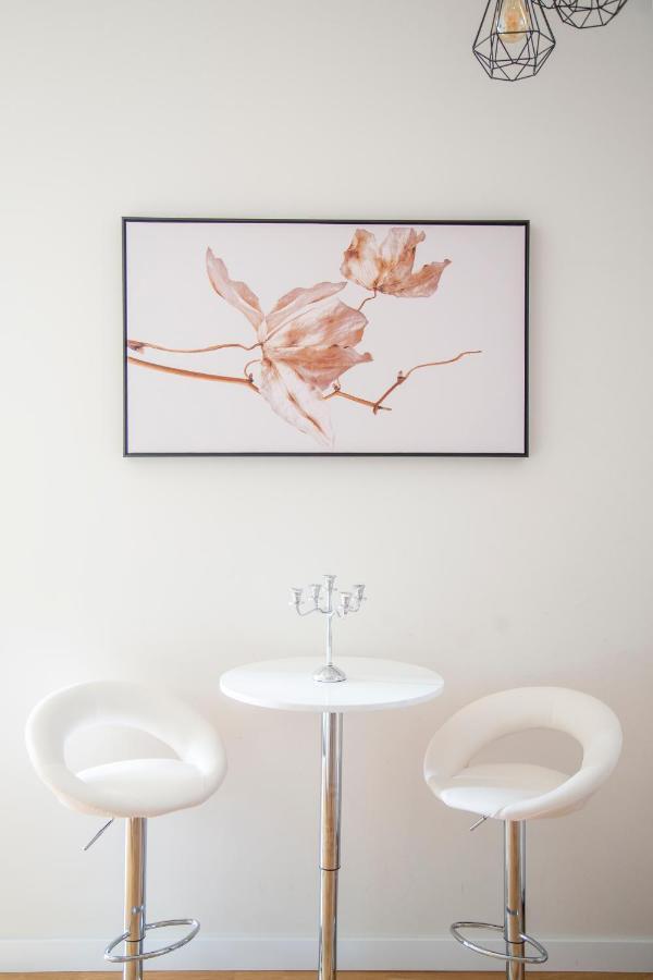 Luxury Quentin Apartment 3 Bedrm, 2 Bathrm Budapest Exterior foto