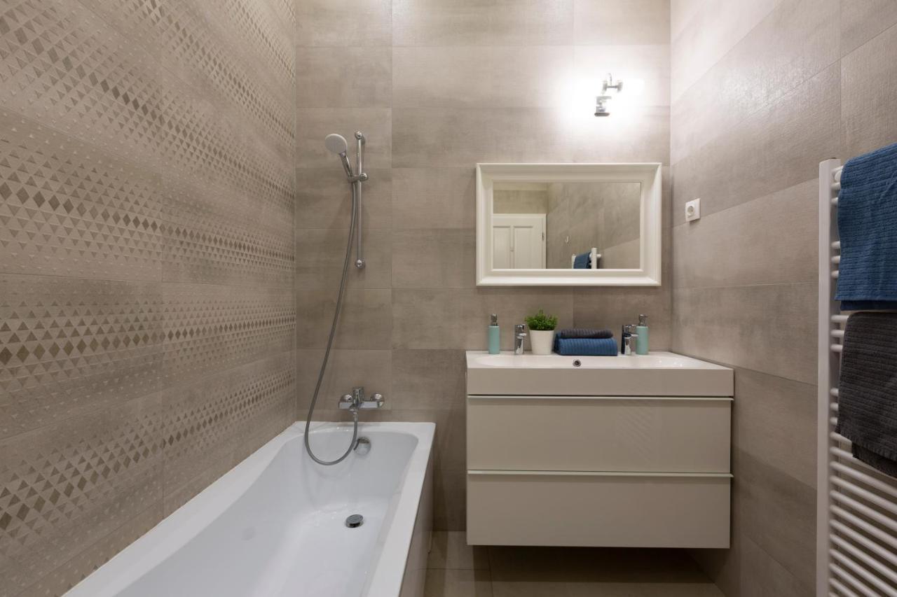 Luxury Quentin Apartment 3 Bedrm, 2 Bathrm Budapest Exterior foto